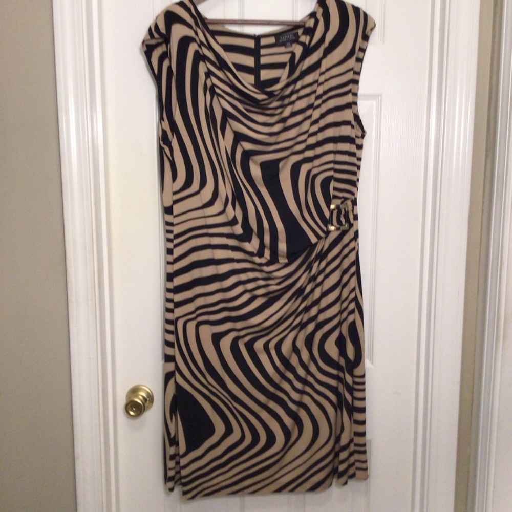 Tahari Arthur S Levine Black and Tan Dress Size 16W - Picture 12 of 13